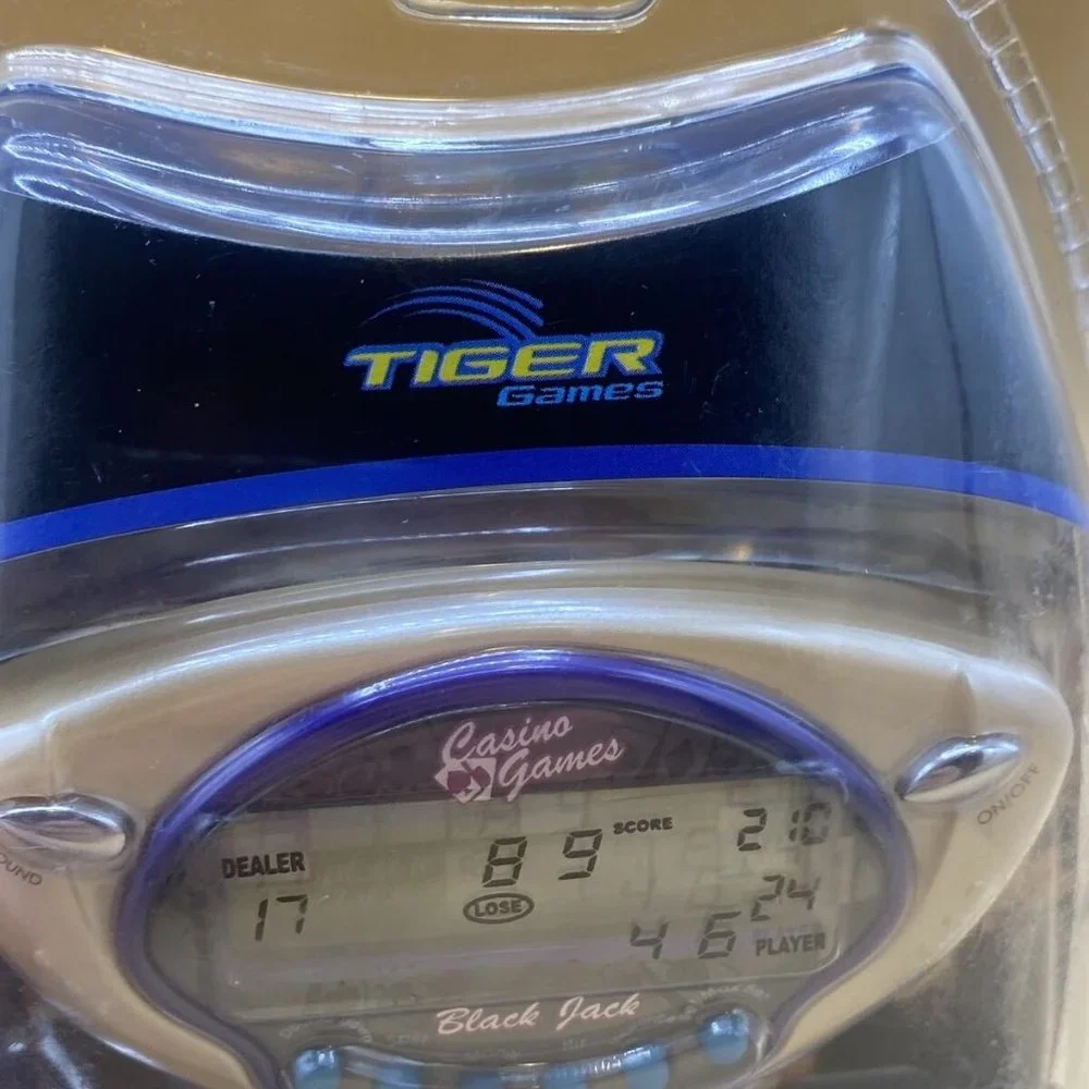 Tiger Hasbro Mini Casino Black Jack Handheld Electronic Game New. Ch7